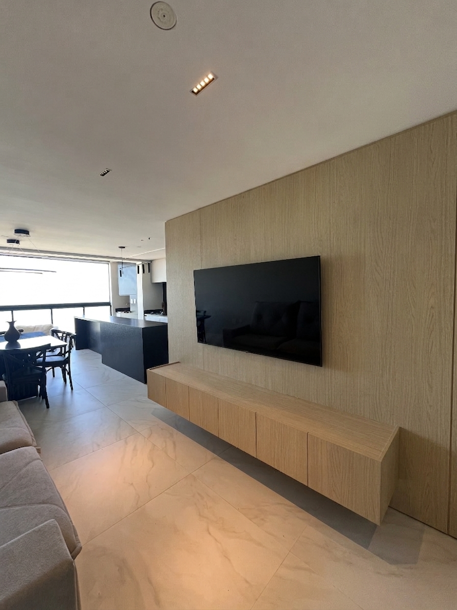 Painel de TV e sala planejada ESK